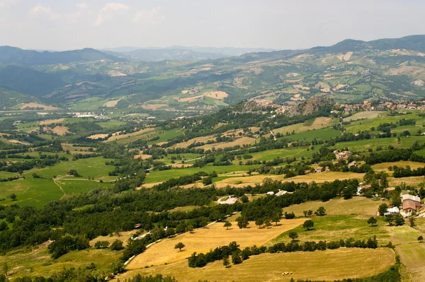 Montefeltro (marche, Italië), landschap op zomer — Stockfoto