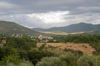 Lazio (İtalya) Rieti yakınındaki yaz manzara