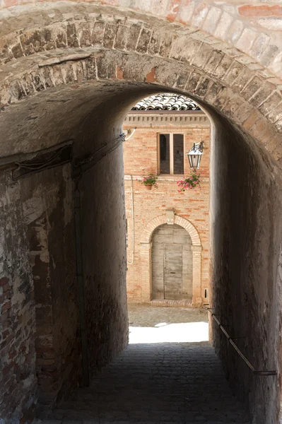 Sarnano (macerata, yürüyüş, İtalya) - eski köy — Stok fotoğraf