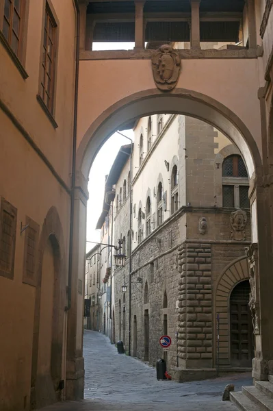 Vecchia strada ad Arezzo (Toscana, Italia) ) — Foto Stock