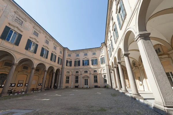 Pavia, historický palác — Stock fotografie