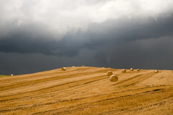 stock image Landscape in Campania (Italy) near Benevento: a storm is coming