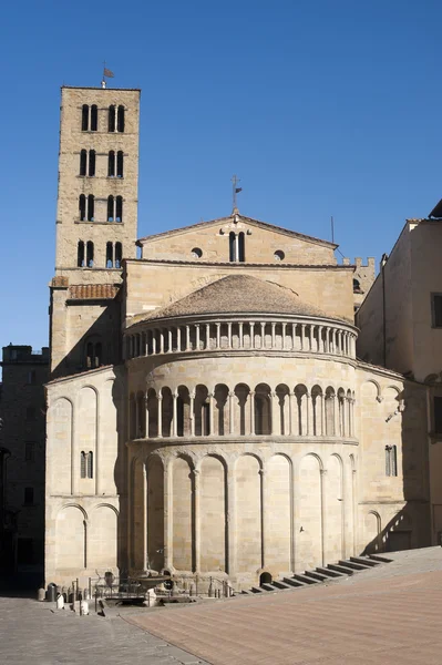 阿雷佐 (托斯卡纳、 意大利的中世纪教堂) — 图库照片