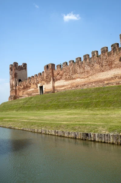 Castelfranco Veneto (Treviso, Veneto, Italy): Ancient walls and — Stock Photo, Image