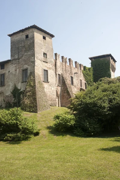 Romano di lombardia (Bergamotte, Lombardei, Italien). mittelalterliche Burg — Stockfoto