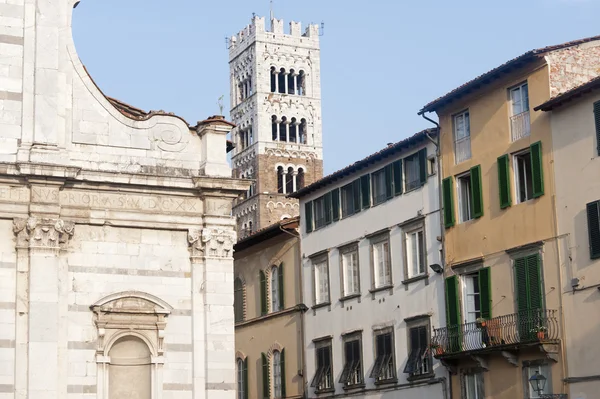 Lucca, historische gebouwen — Stockfoto
