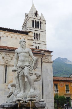 Carrara, cathedral and statue clipart