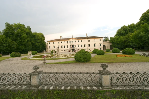 Treviso (Veneto, Italien) - Gamle villa og park - Stock-foto
