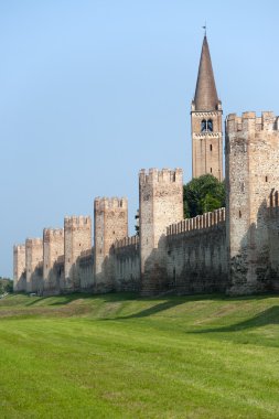 Montagnana (padova, veneto, İtalya) - ortaçağ duvarları ve çan kulesi