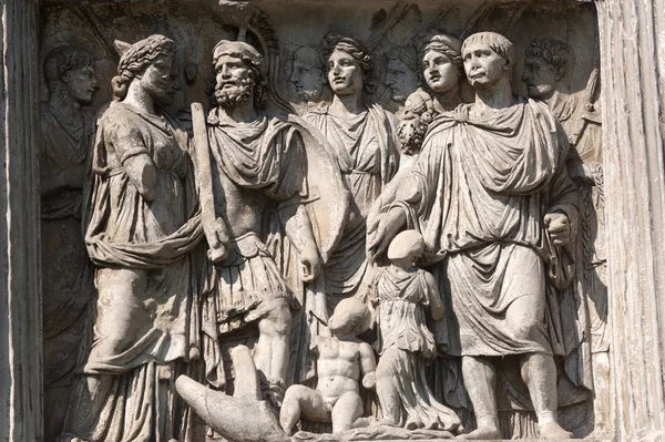贝内文托意大利坎帕尼亚）： 罗马拱称为 arco di traiano — 图库照片