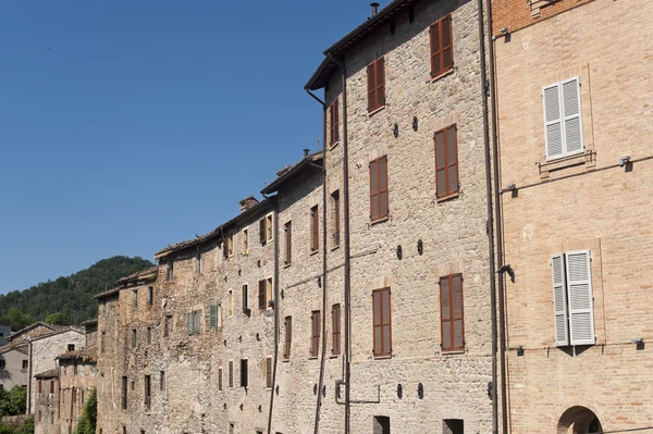 Comunanza (Ascoli Piceno, Marchas, Itália) - Casas antigas — Fotografia de Stock