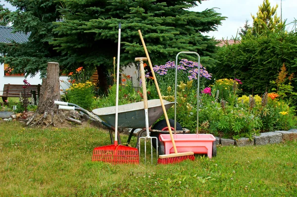 Gartenwerkzeuge — Stockfoto