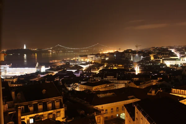 Лиссабон ночью — стоковое фото