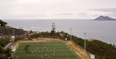 gökyüzünde futbol