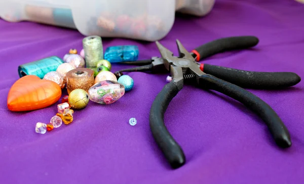 Perline che fanno attrezzature — Foto Stock