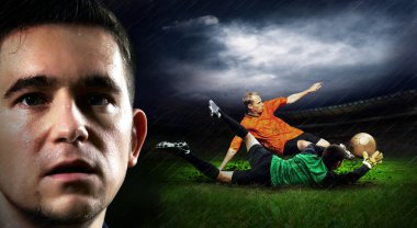 futbolcu gece yağmur alanını portresi