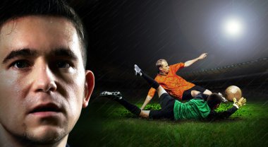 futbolcu gece yağmur alanını portresi
