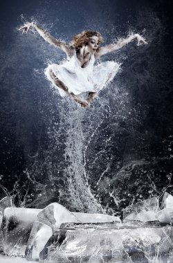 Balerin buz dancepool su sıçramalarına etrafında atlama
