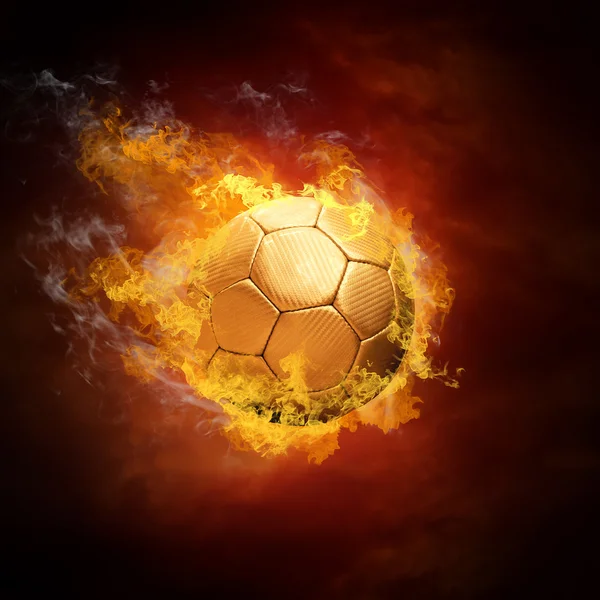 Ζεστό Ποδόσφαιρο μπάλα στην ταχύτητα σε πυρκαγιές φλόγα — Φωτογραφία Αρχείου