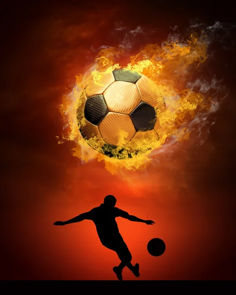 Heta fotboll på hastigheten i bränder eld — Stockfoto