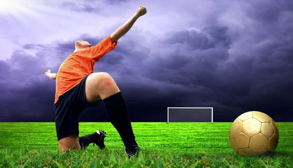 Glück Fußballer - im Freien — Stockfoto