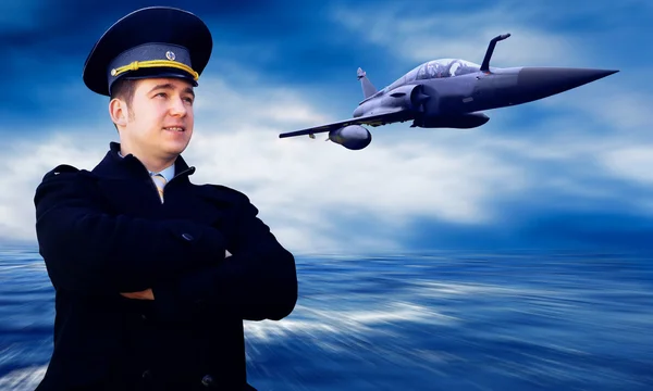 Pilot und Militärflugplan über die Geschwindigkeit — Stockfoto