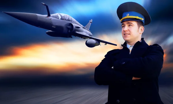 Plano-piloto e militar sobre a velocidade — Fotografia de Stock