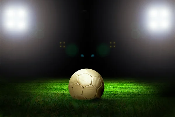 Voetbal op het gebied van stadion met licht — Stockfoto