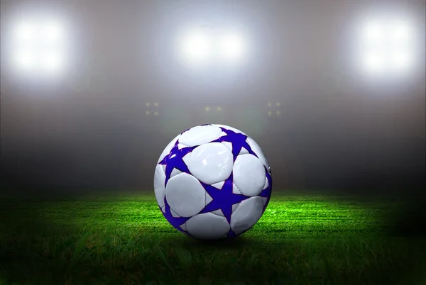 Μπάλα ποδοσφαίρου στο γήπεδο του γηπέδου με φως — Φωτογραφία Αρχείου