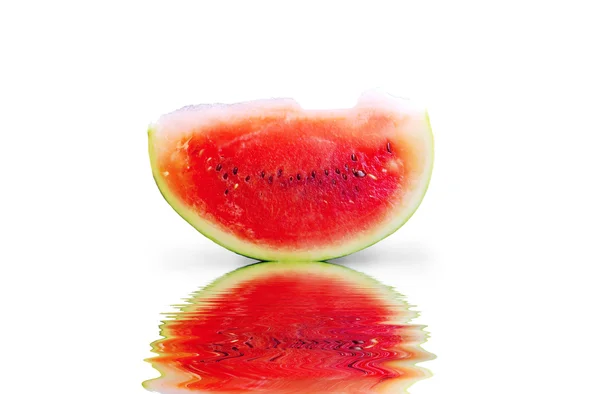 Schöne isolierte Wassermelone auf weißem Hintergrund — Stockfoto