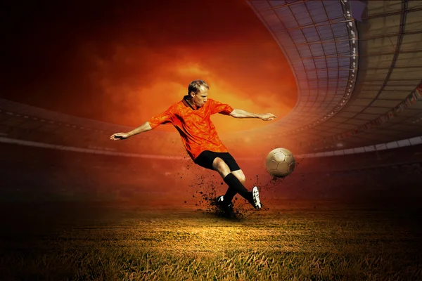 Jugador de fútbol al aire libre — Foto de Stock
