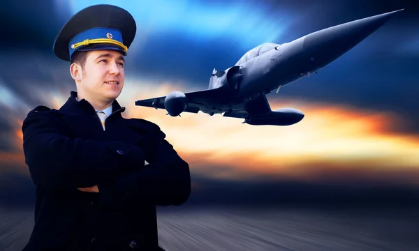 Plano-piloto e militar sobre a velocidade Imagens Royalty-Free