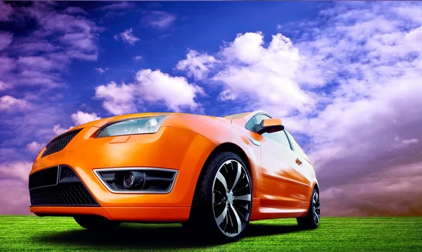 Schöner orangefarbener Sportwagen unterwegs — Stockfoto
