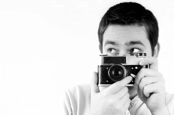 Glücklicher Mann mit Oldtimer-Fotokamera. — Stockfoto