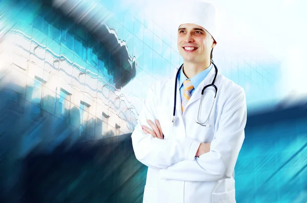 Usmívající se lékař s stetoskop na backgro nemocnice Stock Obrázky