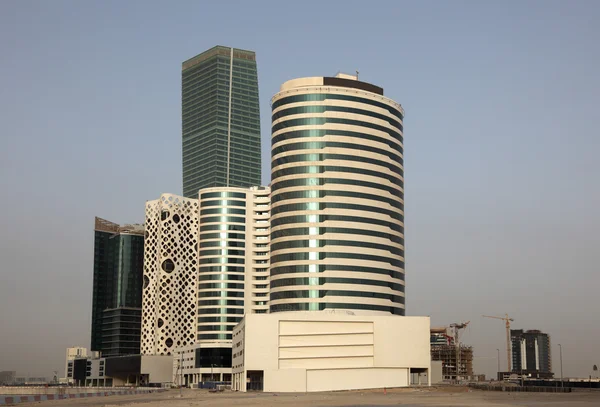 Edificios modernos de gran altura en Dubai — Foto de Stock