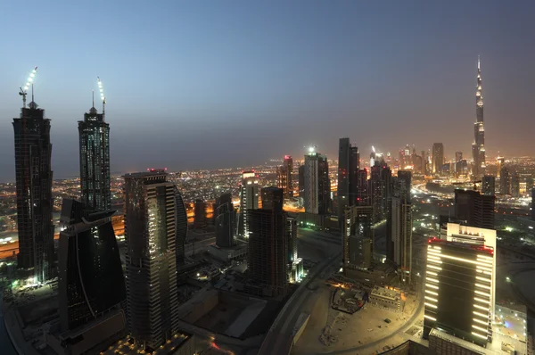 Dubais Innenstadt bei Nacht — Stockfoto