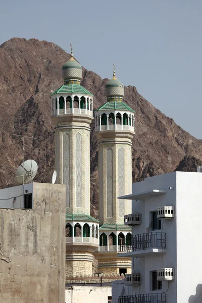 Minaretes de uma mesquita em Mascate — Fotografia de Stock