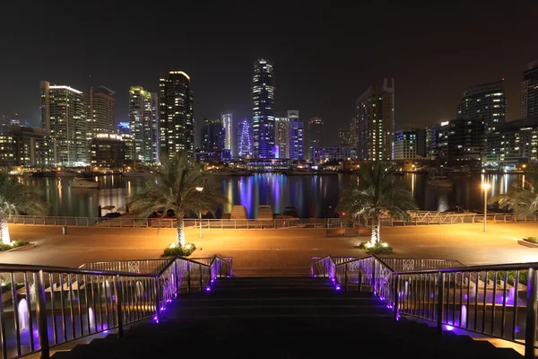 Dubai Marina på natten — Stockfoto
