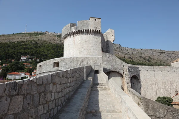 Befestigte Mauer von Dubrovnik, Kroatien — Stockfoto
