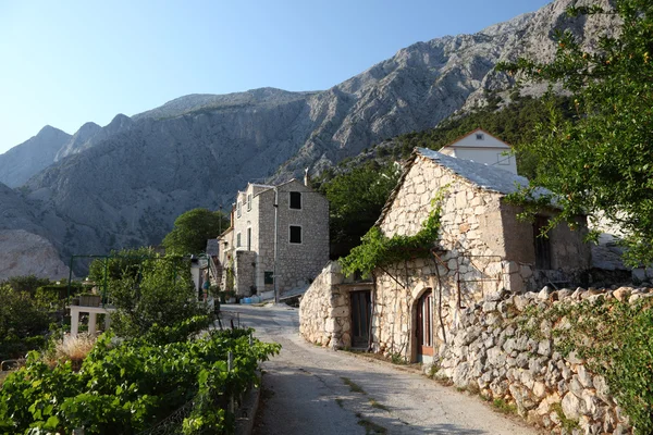 Pueblo de montaña en Croacia —  Fotos de Stock