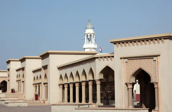 Колоннада в Муттрах, старом городе Маскат, Оман — стоковое фото