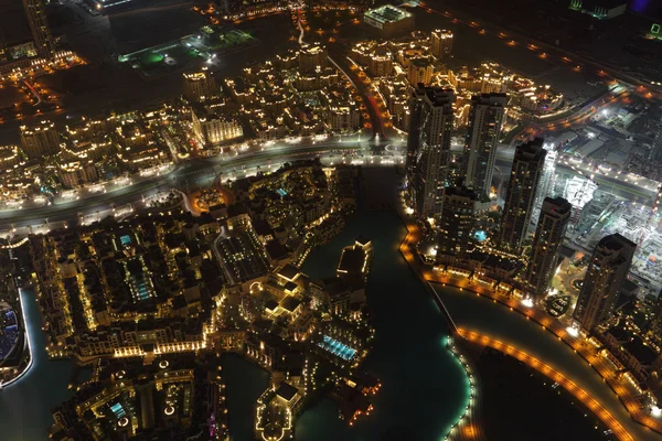 Centro de Dubai à noite — Fotografia de Stock