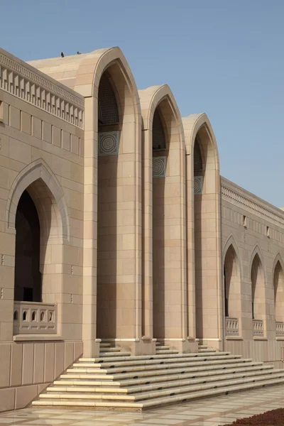 Большая мечеть Султана Кабуса в Маскате — стоковое фото