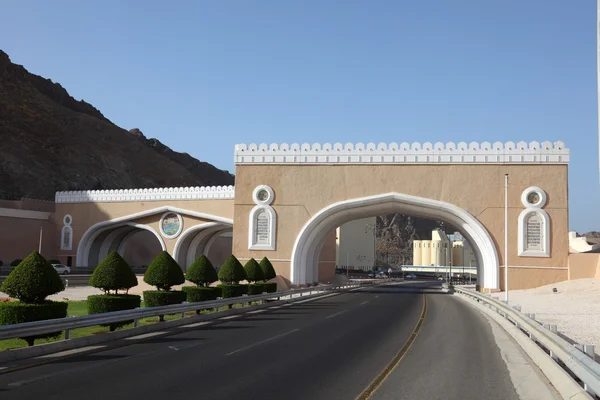 Gate to the town of Muttrah, Muscat — Stock Photo, Image