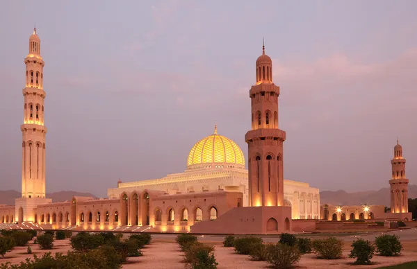 Sultan qaboos grand mosque v Maskatu, Omán — Stock fotografie