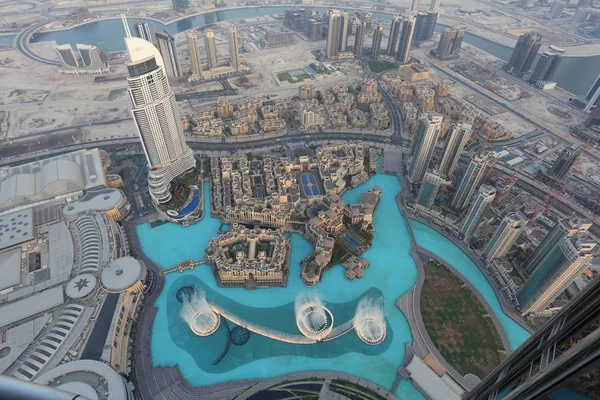 Dubai-brunnen vom burj khalifa aus gesehen — Stockfoto