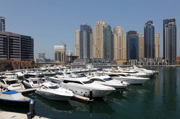 Yates en Dubai Marina — Foto de Stock