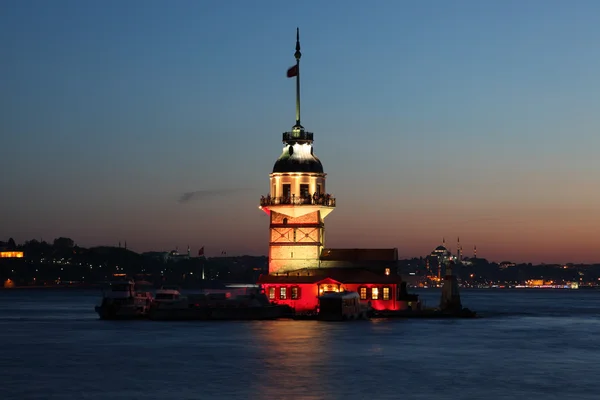 Věž (Kiz Kulesi) v Istanbulu — Stock fotografie