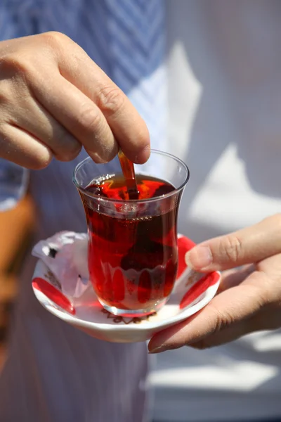 Black turkish tea as served in Istanbul — Stock Photo, Image